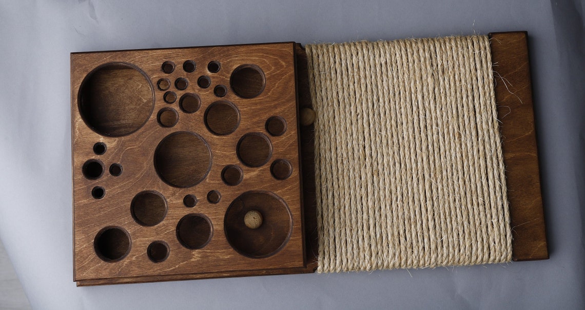 Cat Scratcher: Sisal Rope, Ball Hunt Toy, Cat game