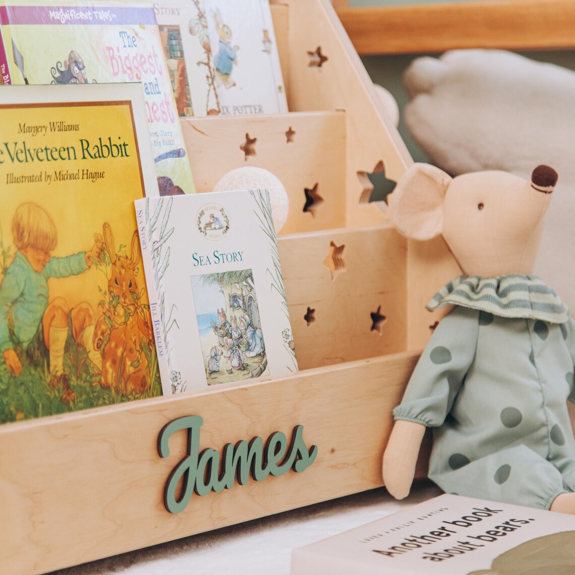 Personalized Montessori Bookshelf with Stars Boho Nursery Bookshelf Wooden Book Starage For Children Minimalist Kids Furniture Grandson Gift