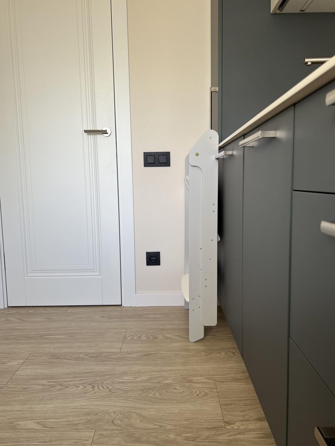 Folding kitchen tower for kids Height adjustable learning step stool for toddlers Montessori tower learning Foldable toddler tower